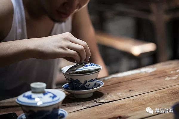 名家谈茶 | 梁实秋：喝茶，要喝好茶，清茶是一种风雅